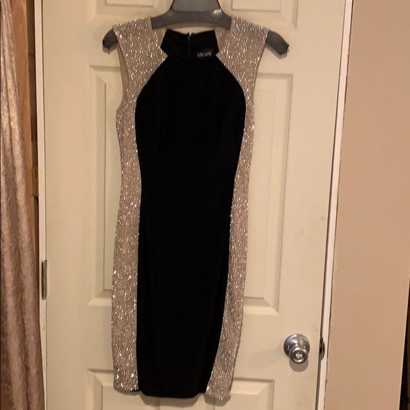 Bedazzled cocktail dress - Picture 1 of 3
